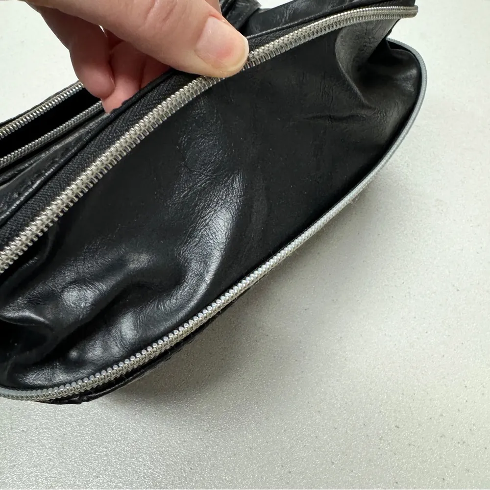 Relic Black Faux Leather Crossbody Handbag Purse Silver Zipper Pockets - Image 8