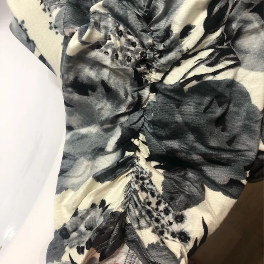 NWT Michael Lauren Pablo Shirred Joggers Size Small - Image 4