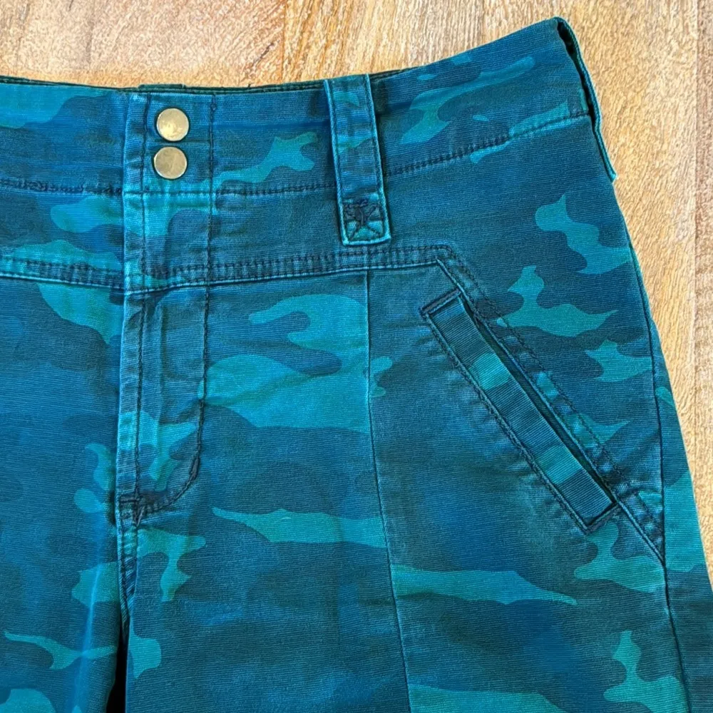 Anthropologie Austin Camo Cargo Pants Size 29 - Image 9