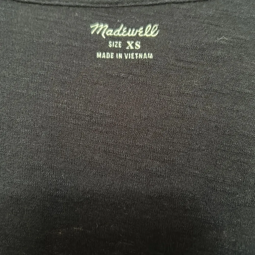 Madewell whisper cotton v neck pocket tank black - Image 3