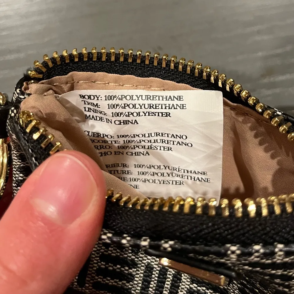 Anne Klein Key Pouch Coin Purse Wallet - Image 12