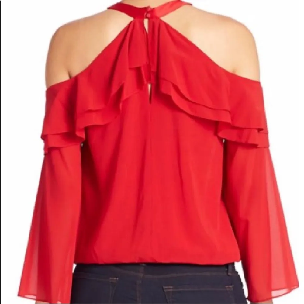 Alice + Olivia Layla Cold-Shoulder Ruffle Top - Image 2