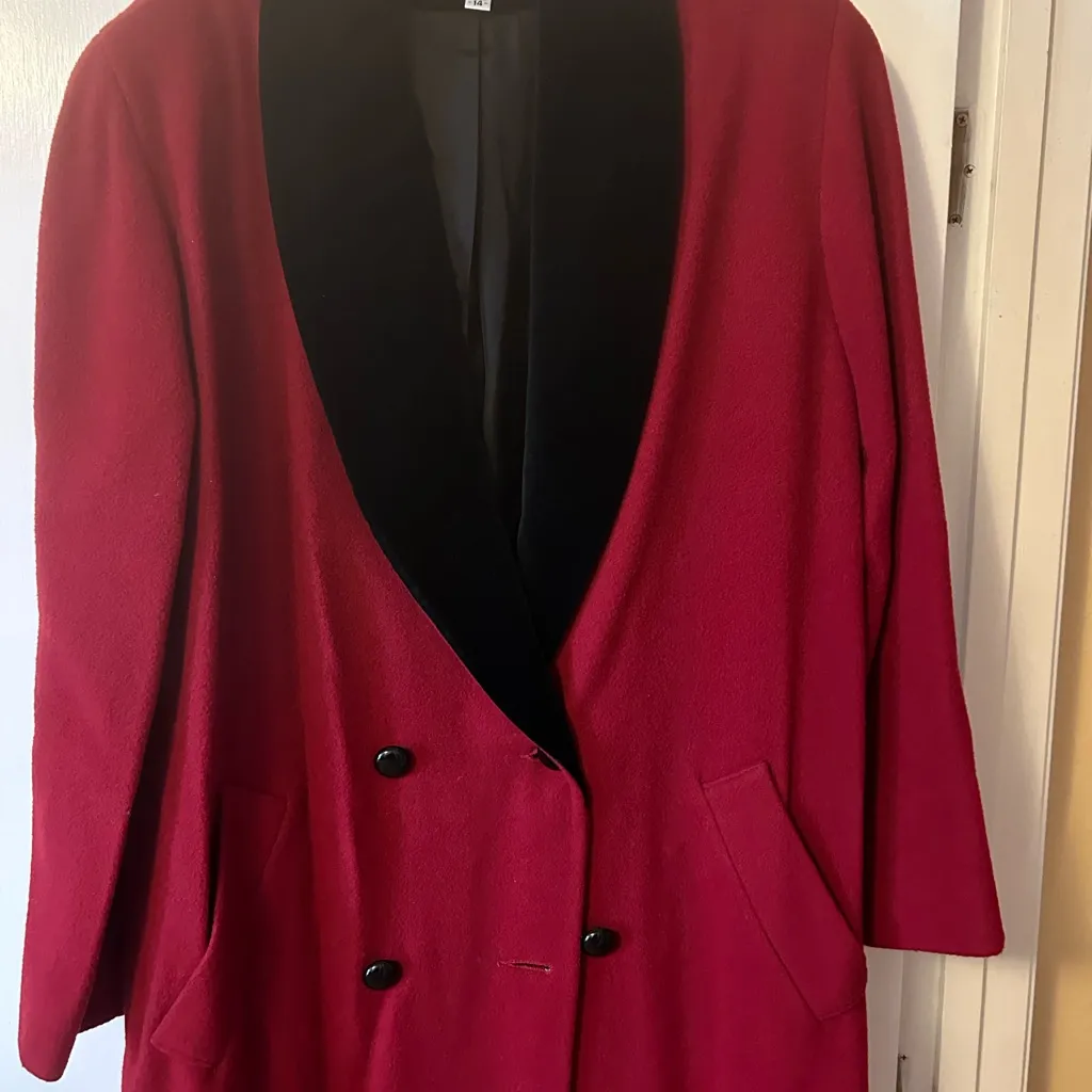 Vintage gorgeous Albert Nipon women’s trench coat. Size 14. Used great condition Black - Image 4