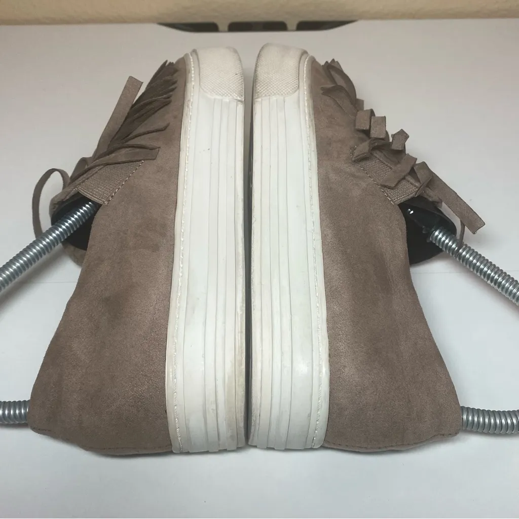 Unbridled Ariat Fringe Women's Taupe  Slip-On Shoes Sneakers Size 6.5 - Image 13