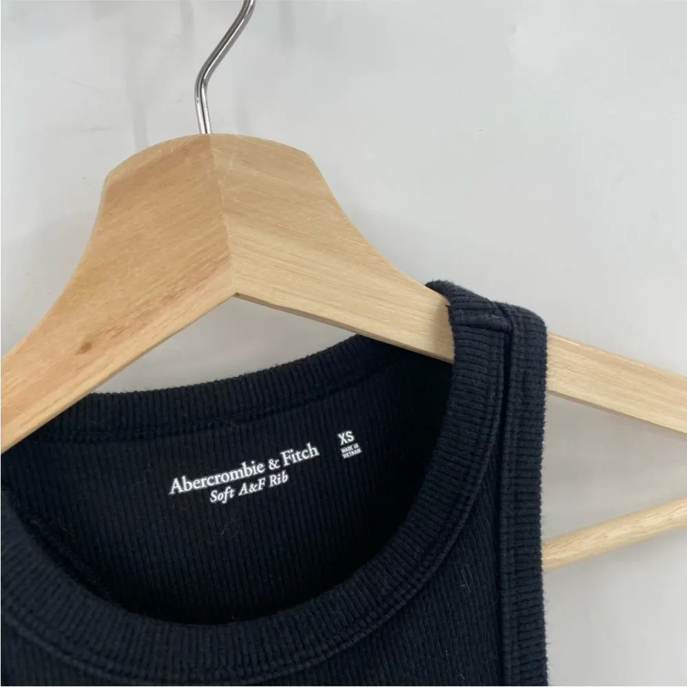 Abercrombie & Fitch XS black sleeveless bodysuit - Image 4