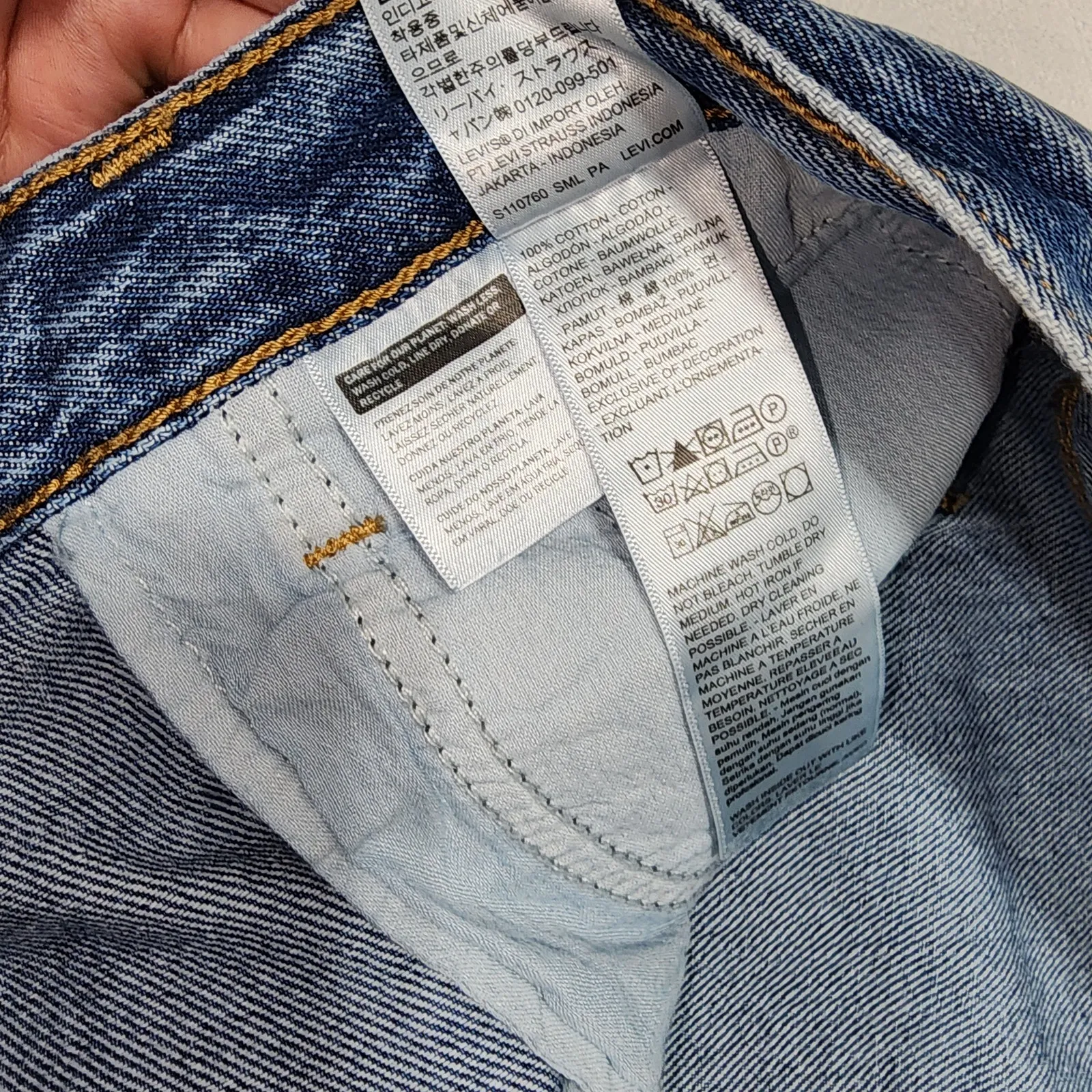 Levi's 94 baggy wide leg mid rise loose hips and thigh W32''x L31'' women's - Image 7