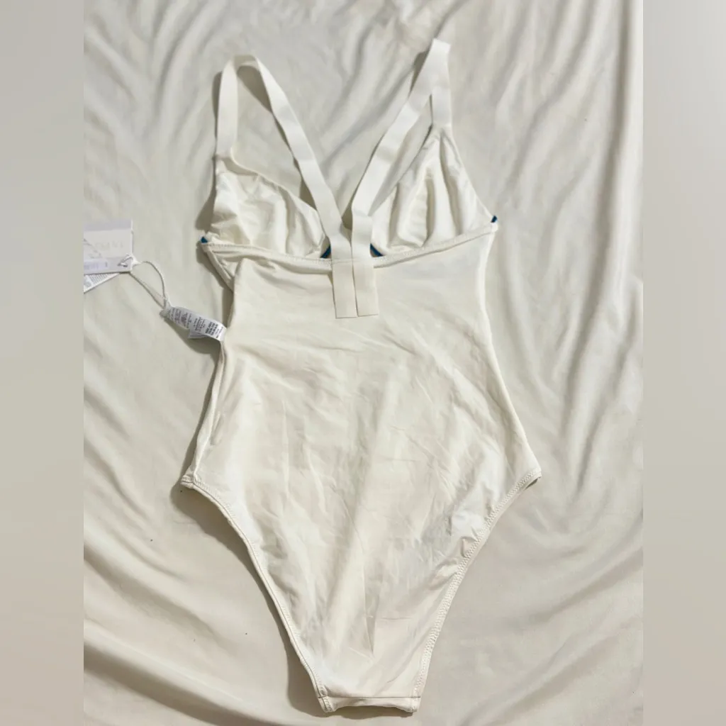 La Perla NWT  white v-neck bath-suit/swim suit one piece/full coverage - Image 9