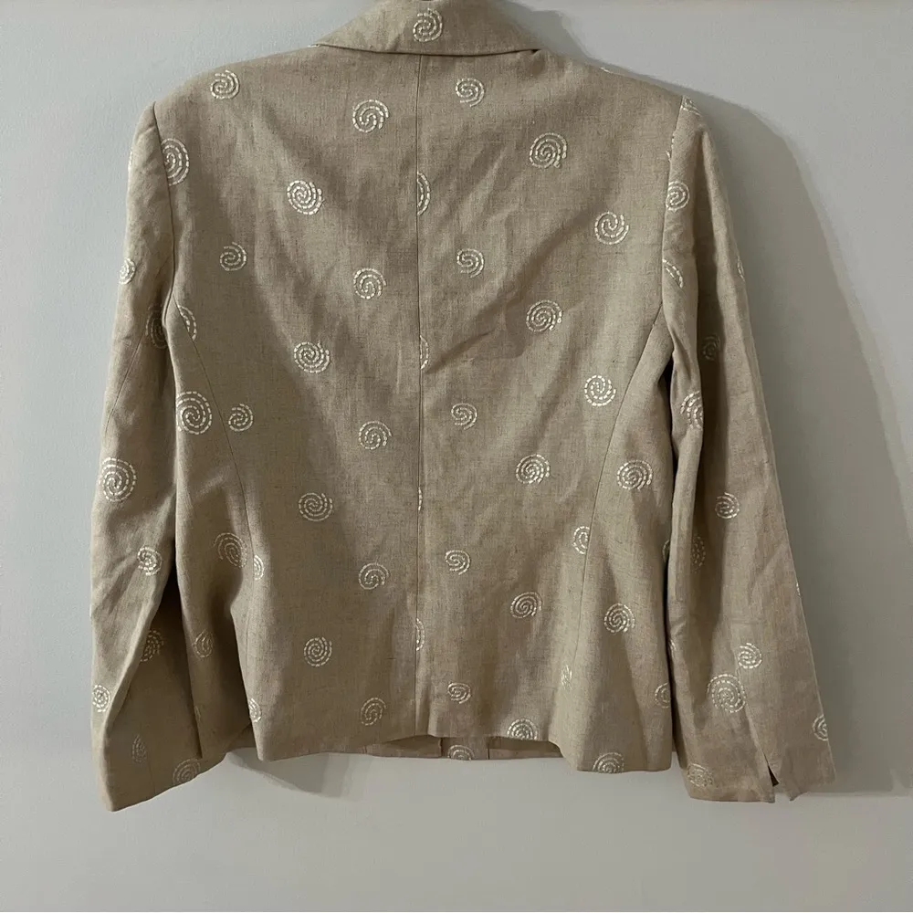 Kasper women’s linen blend embroidered blazer- Size 12 - Image 6