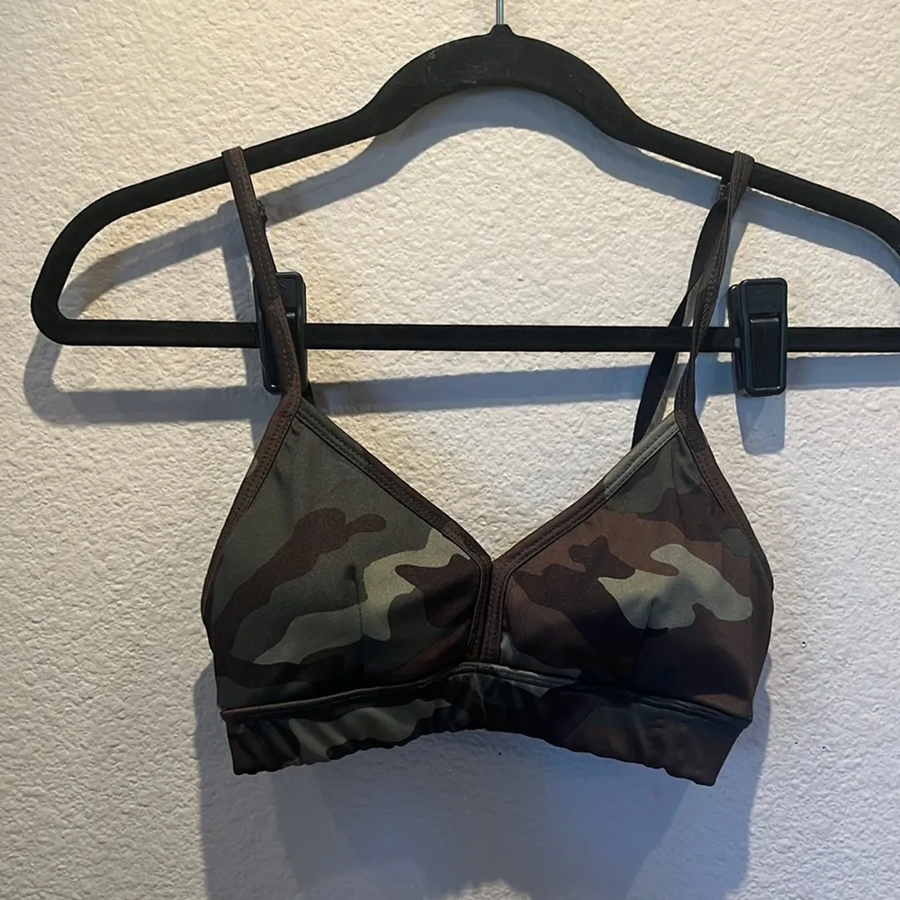 Forever 21 Camo Camouflage Sports Bra Size XS - Image 2
