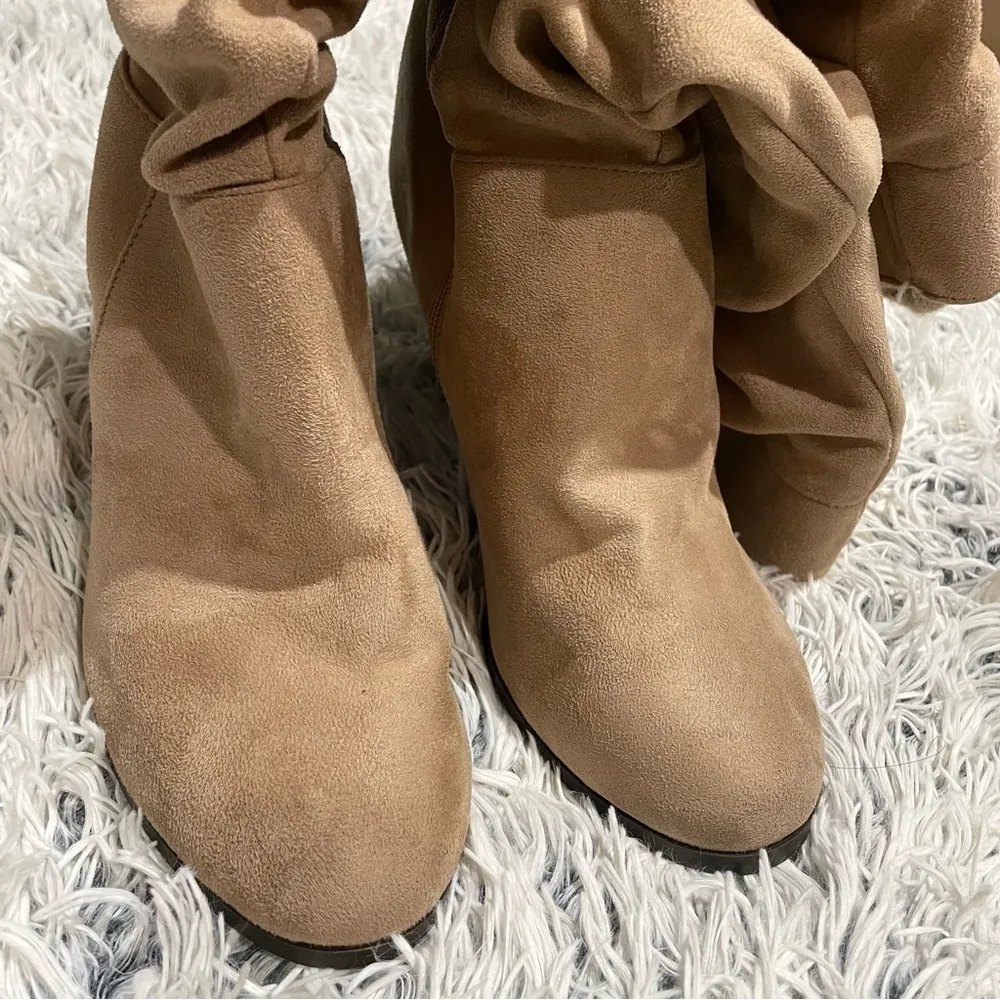 suede ruched tan tall heel boots sweater cuffs women Size 10 - Image 6