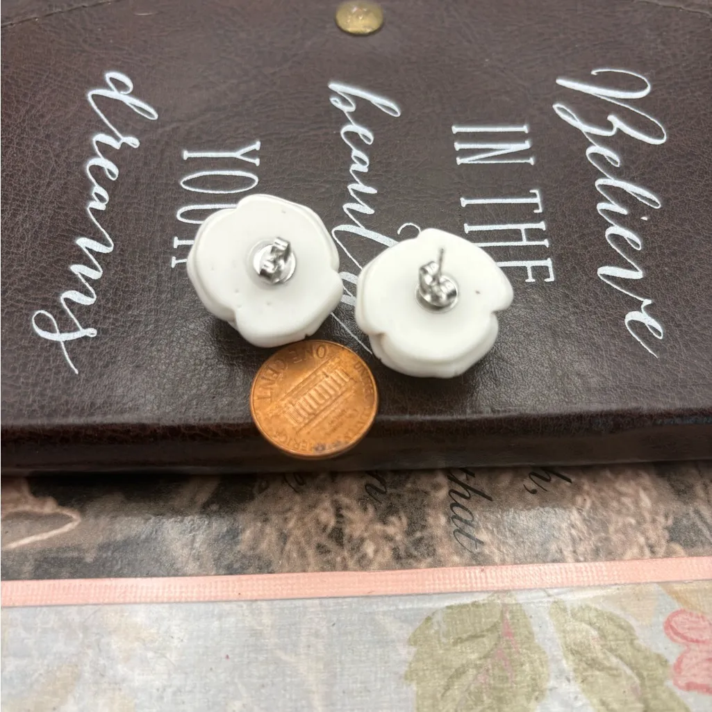 Handmade White Rose Stud Earrings Stainless Steel Floral Vintage Style - Image 3