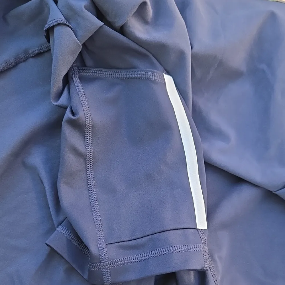 Nike  Women's Blue Skirt - Image 6