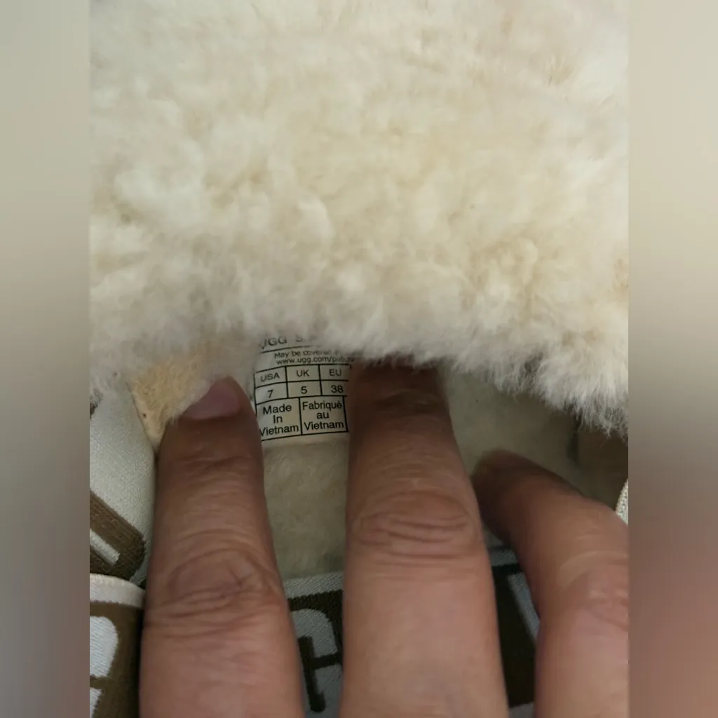 UGG Cream Faux Fur Slippers Cozy Comfort - Image 5