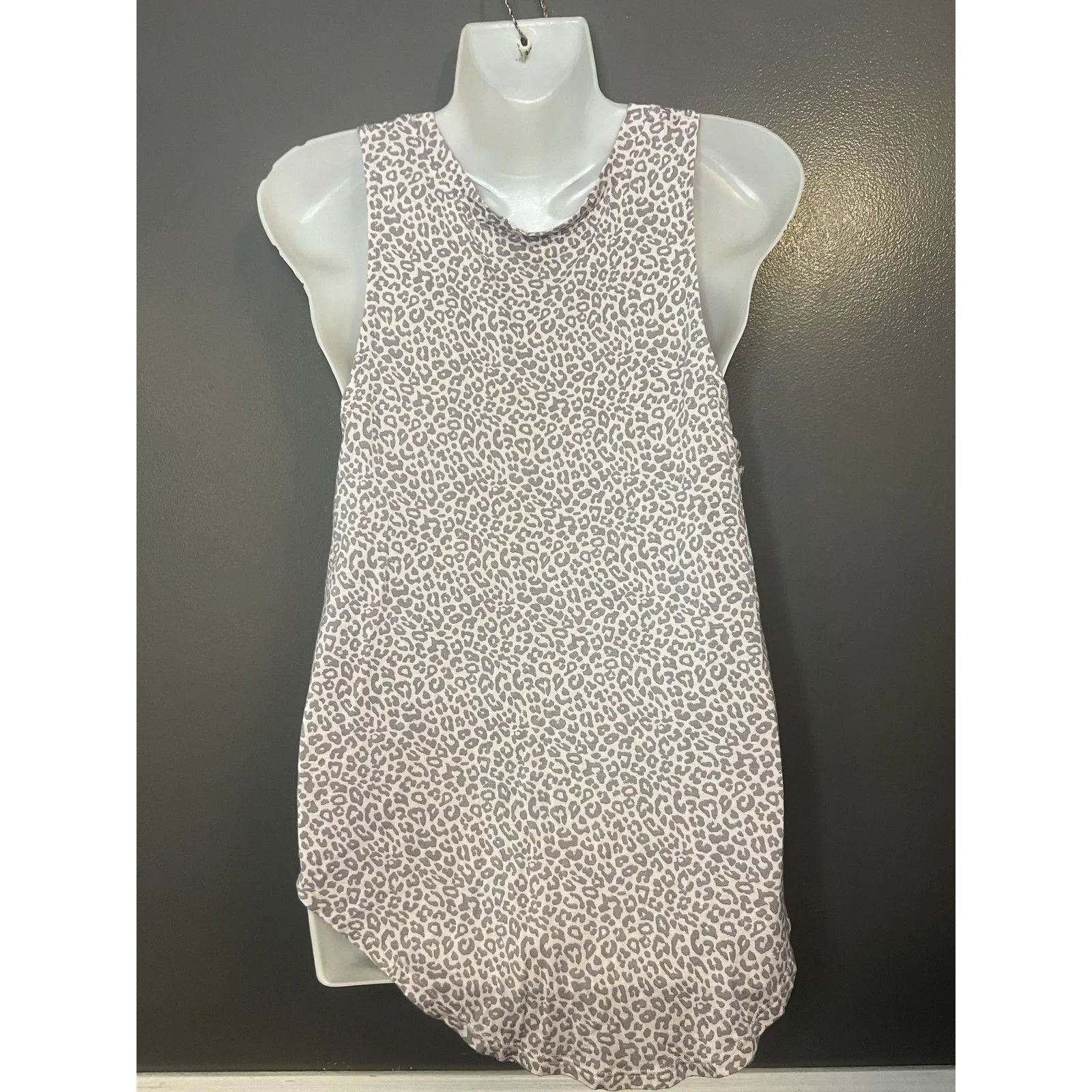 Grayson Threads Tank Top Womens Medium Gray Leopard Mom Hustle Graphic Shirt - Image 5