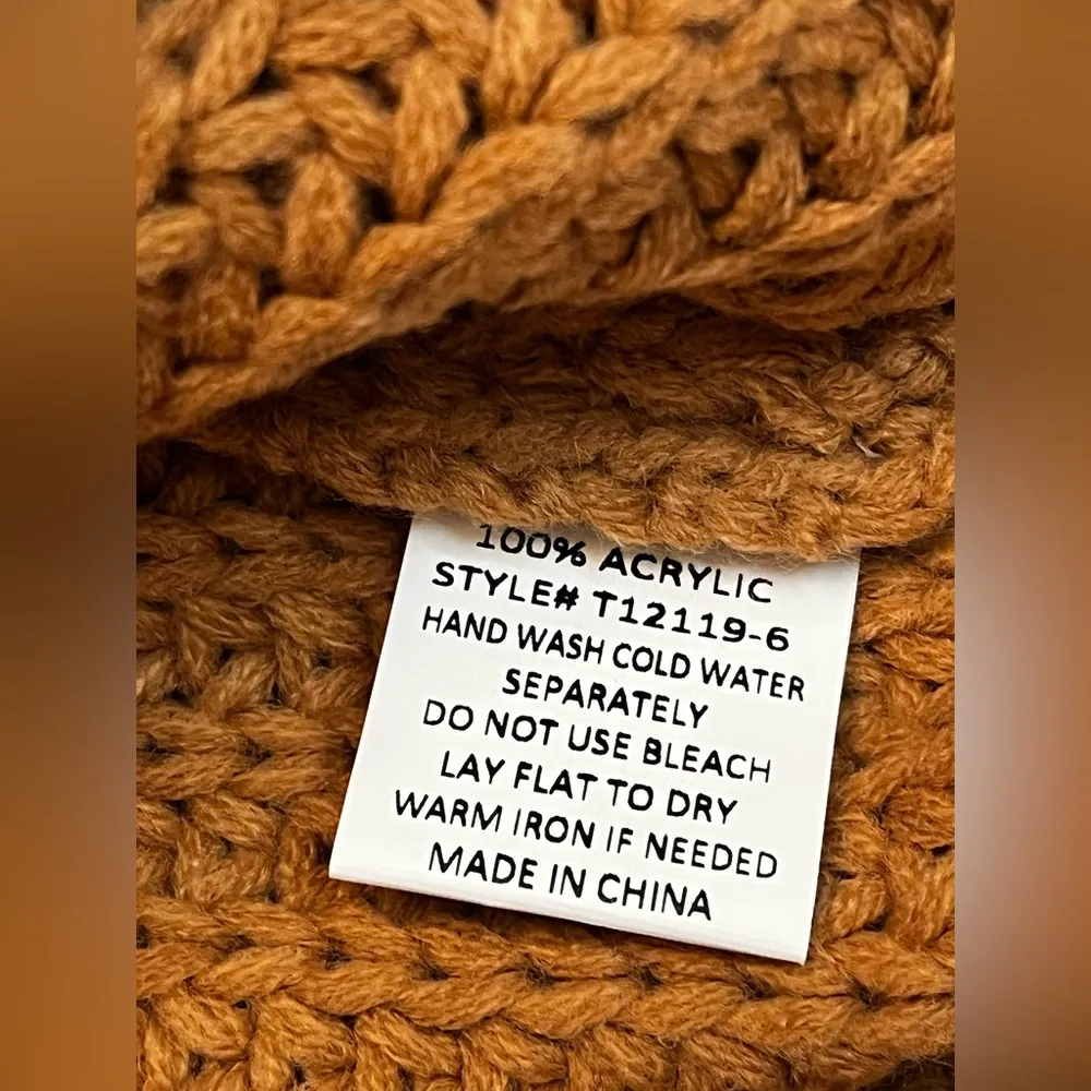 Blu B tan fringe arm sweater nwot Size M - Image 6