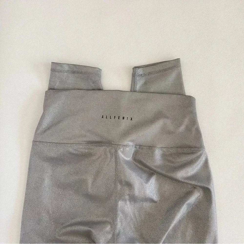 AllFENIX Leggings Size Medium Liquid Silver 7/8 Length Pants Gray - Image 5