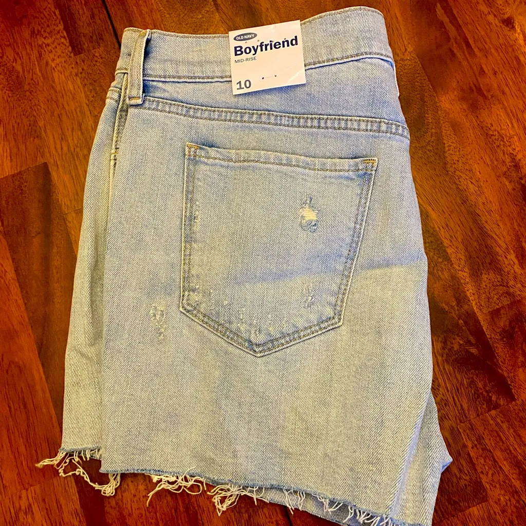 NWT OLD NAVY SHORTS - Image 6