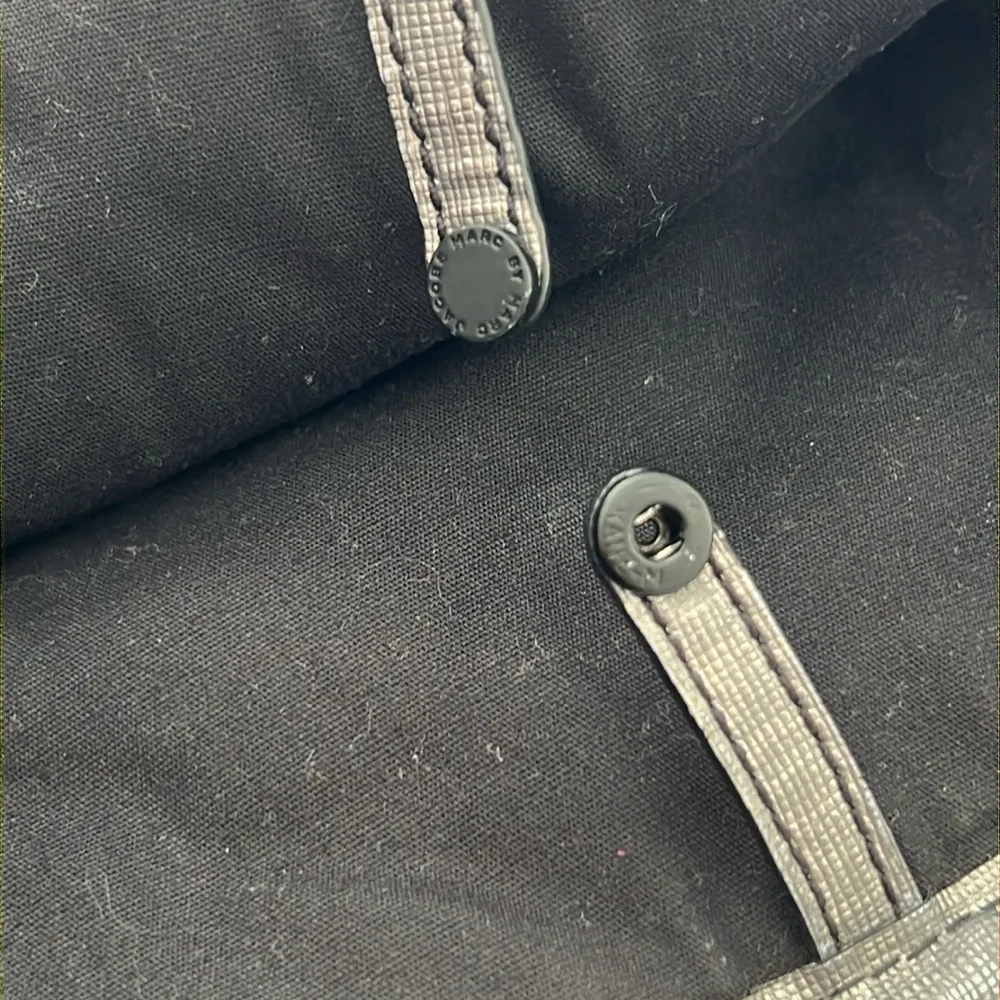 Marc by Marc Jacobs Quilted Leather Shoulder Bag - Image 5