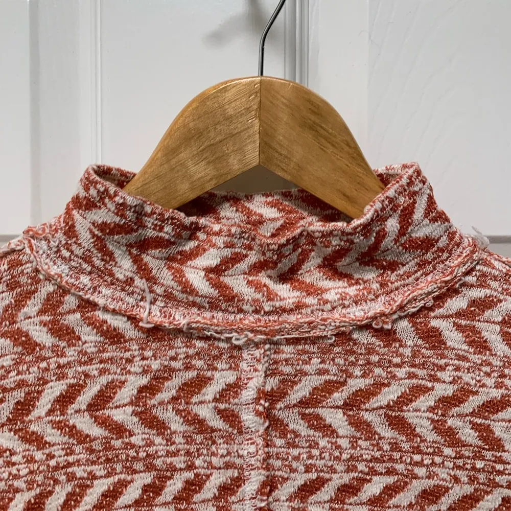 B06- Buckle BKE Raw Edge Pointelle Women’s Aztec Pullover Sweater M - Image 9