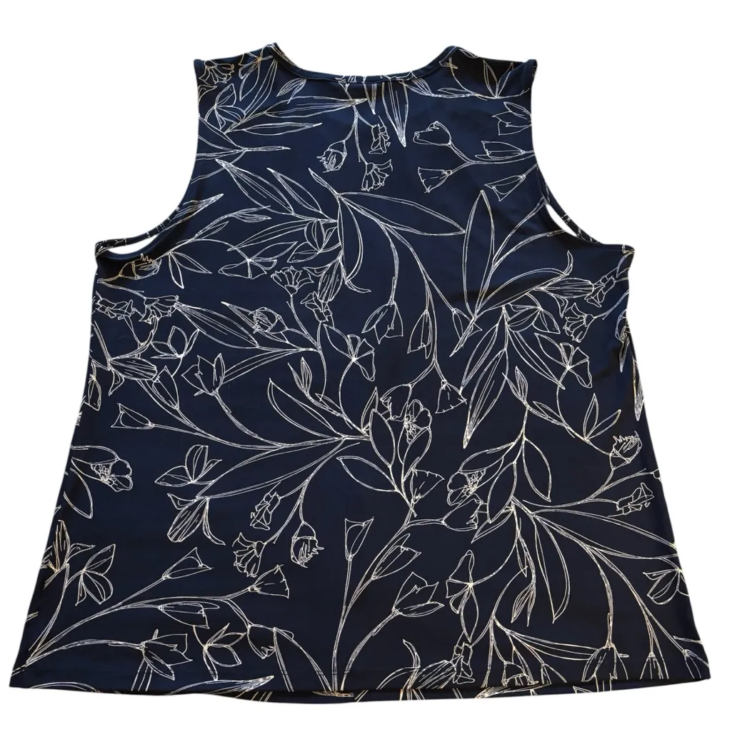 Liz Claiborne Navy and White Floral Tank Top - Image 2