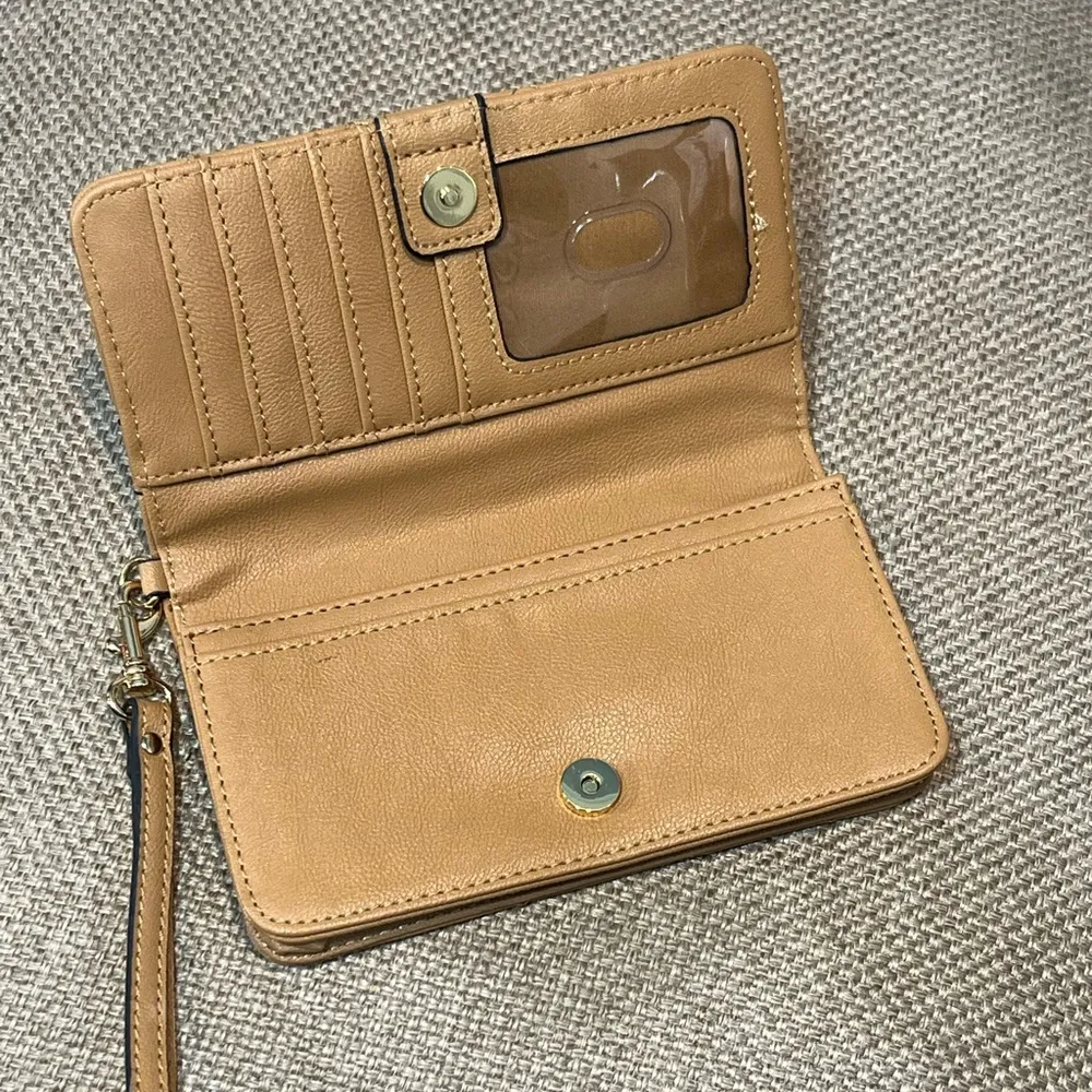 WALLET/WRISTLET Quilted Tan w Gold Hardware - Image 2