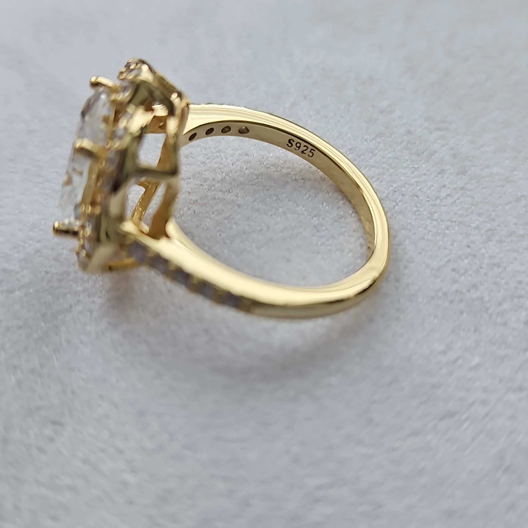 3ct Oval Scalloped Halo Iced Out Moissanite Ring. Size 5, YG Plating - Image 6