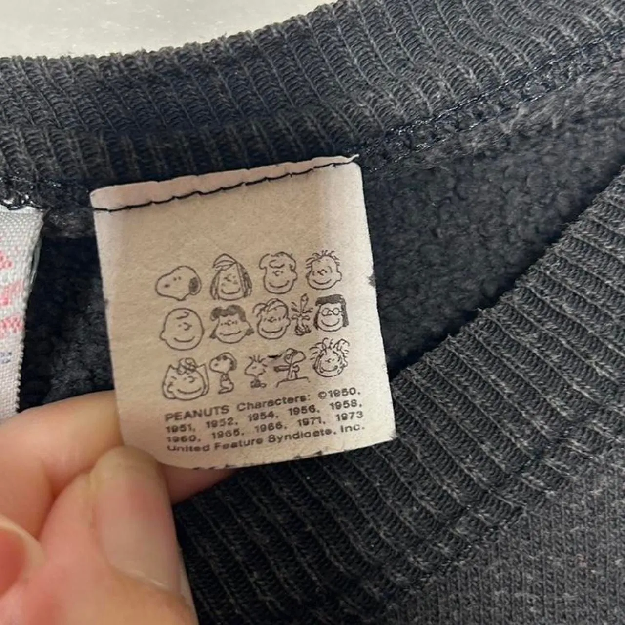 Vintage 1980 Black crewneck sweatshirt with Snoopy Joe Cool Cross bone Size XL - Image 6