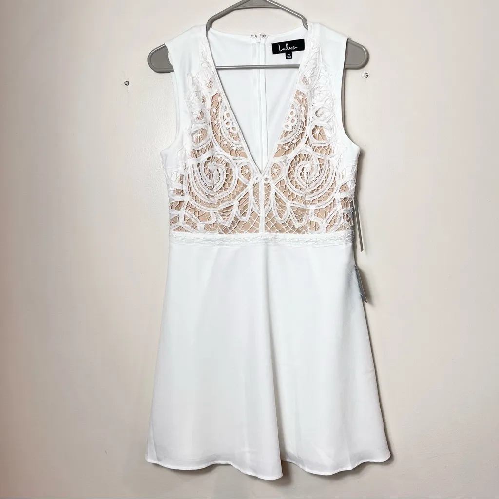 NWT Lulus Florentia White Crochet‎ Lace Chiffon Flare Sleeve Skater Dress MEDIUM - Image 5