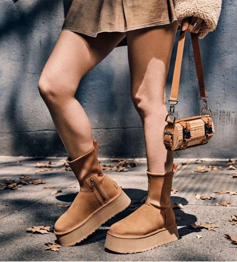 UGG Classic Dipper Boot in Chestnut - Image 2