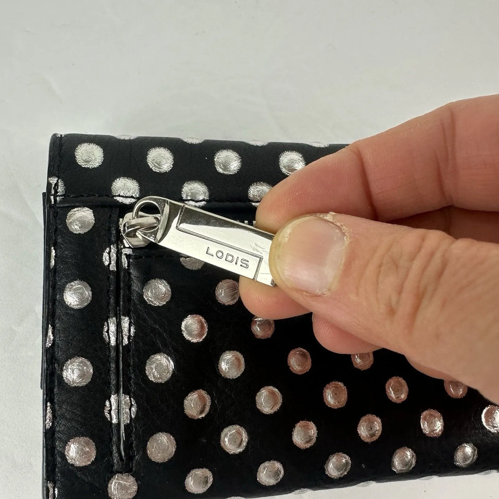 LODIS Black Silver Polka Dots Leather Bifold Wristlet Zip Coin Pouch Card Slots - Image 3