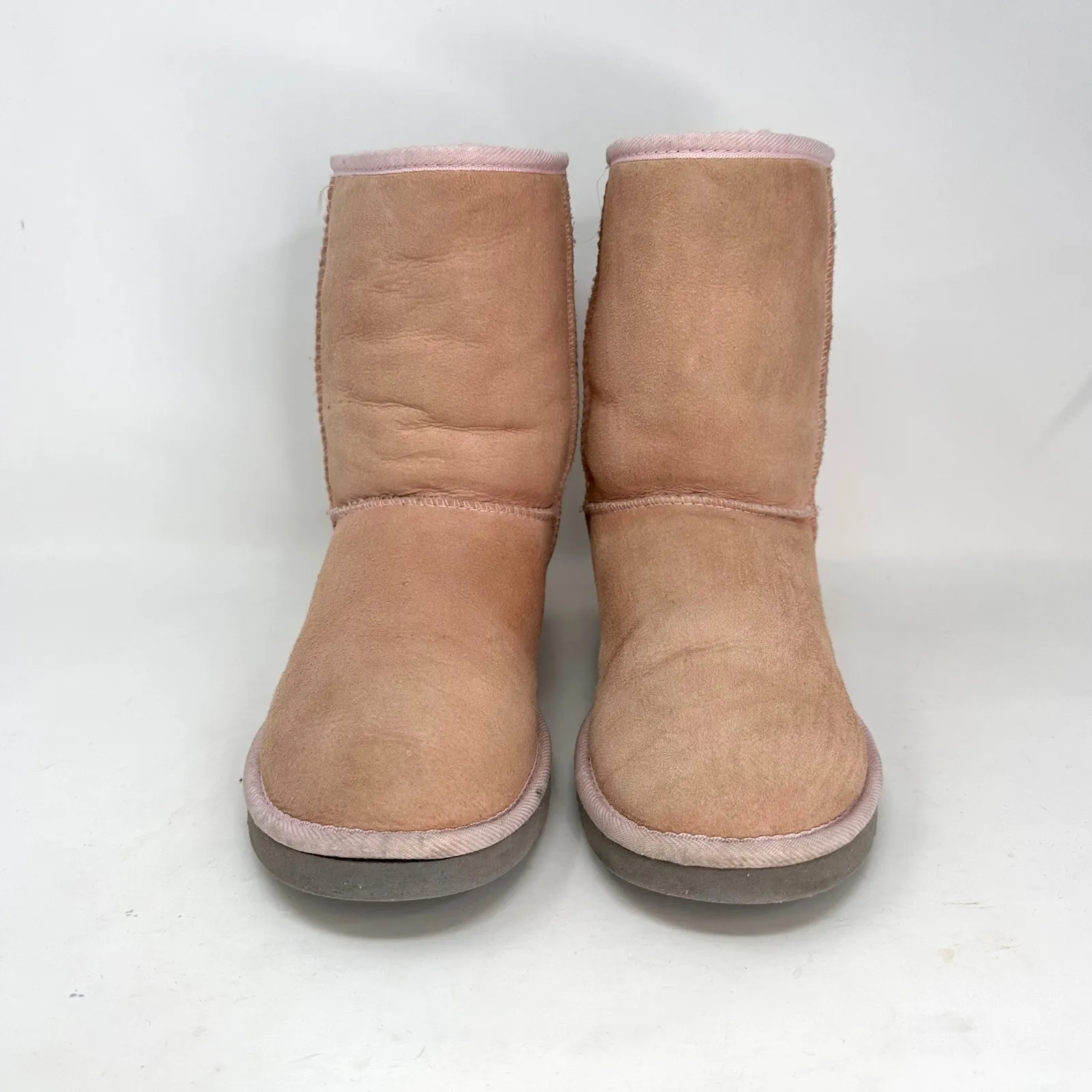UGG  Classic Short Shearling Boot Pink‎ Size 8 - Image 2