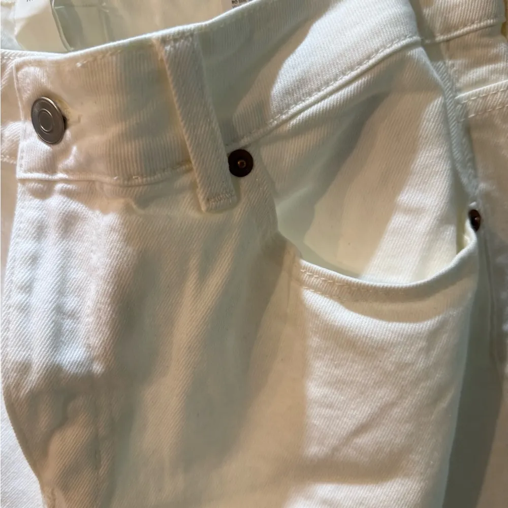 H&M White Slim Leg High-Waist Jeans Classic Denim
12 - Image 6