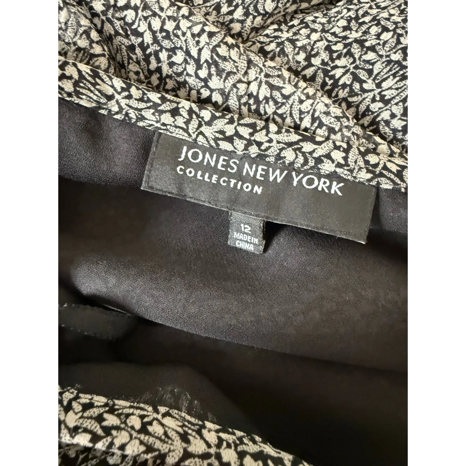 Vintage y2k Jones New York Silk Black & Cream Ditsy Floral Midi Skirt Size 12 - Image 5