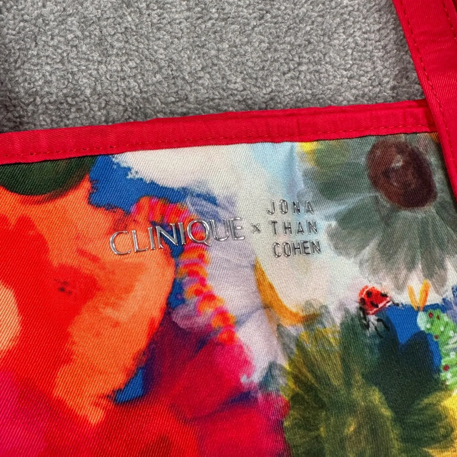 Clinique x Jonathan Cohen Flower Shoulder Travel Tote Large Bag Shopping Red New - Image 2