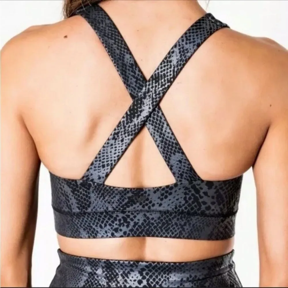 IVL Collective Metallic Snakeskin Stay in Place Sports Bra Size 10 - Image 2