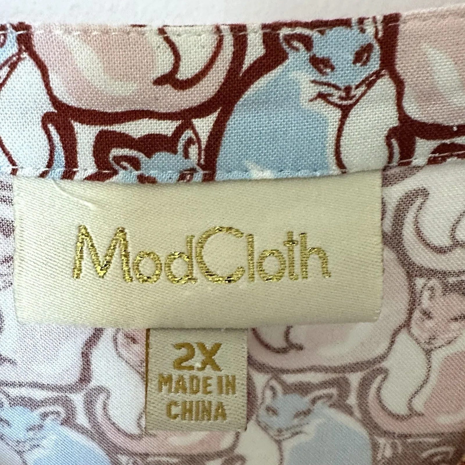 ModCloth Top Women’s 2X Blouse Button Up Waist Cinch Long Sleeve Cat Print - Image 2