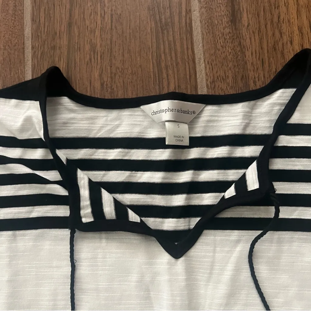 Black and white Christopher and Banks top size S - Image 3
