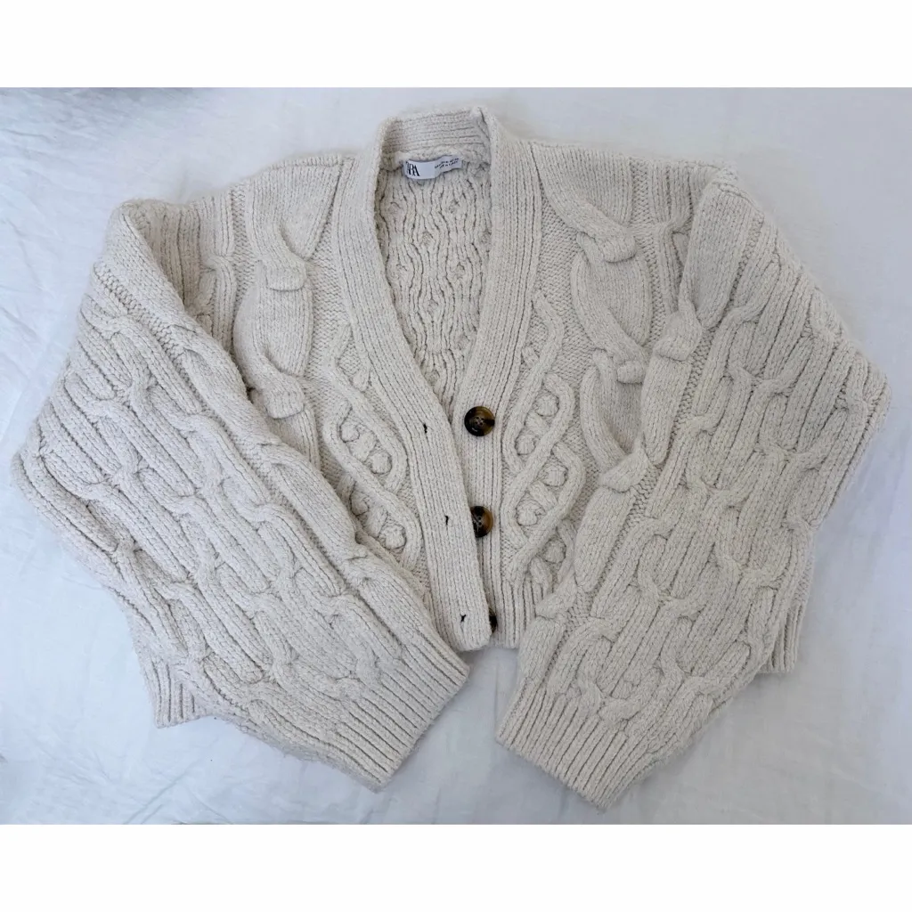Zara Cream Cable Knit Cardigan - Image 7