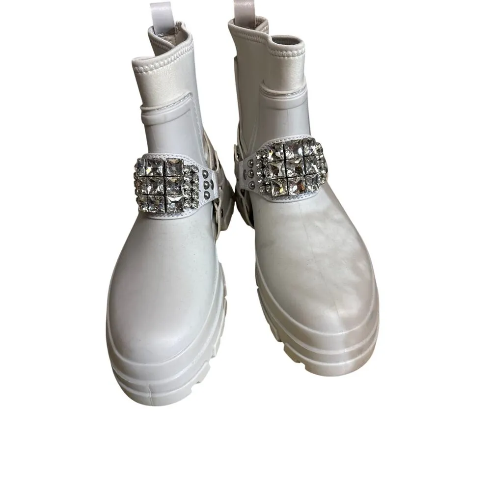 Brand New Karl Lagerfield Women's Size 10 Rylee White Embellished Booties Boots - Image 4