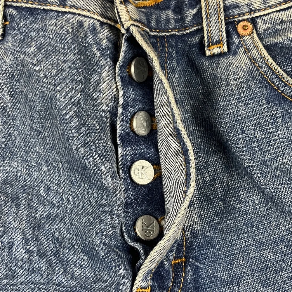 Vintage 90’s Calvin Klein Button Fly High Rise Loose Fit Jeans
Size: 9 - Image 4