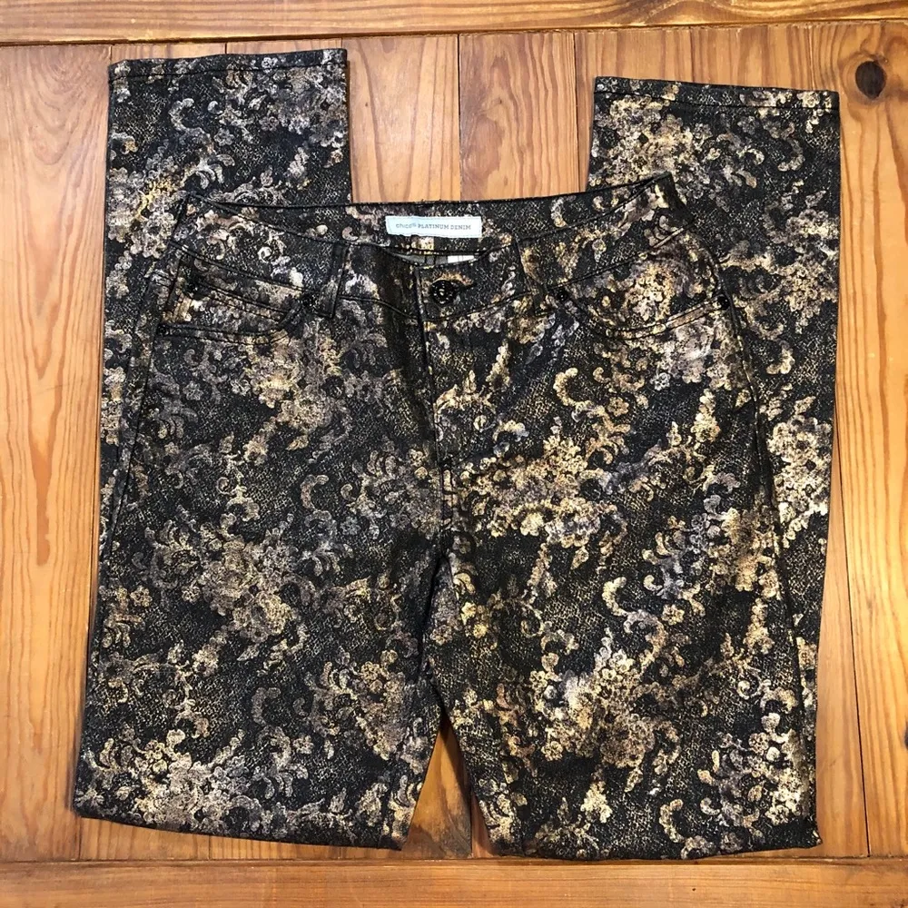 NWOT Chicos 0 Platinum Denim Black Gold Print Jeans - Image 4