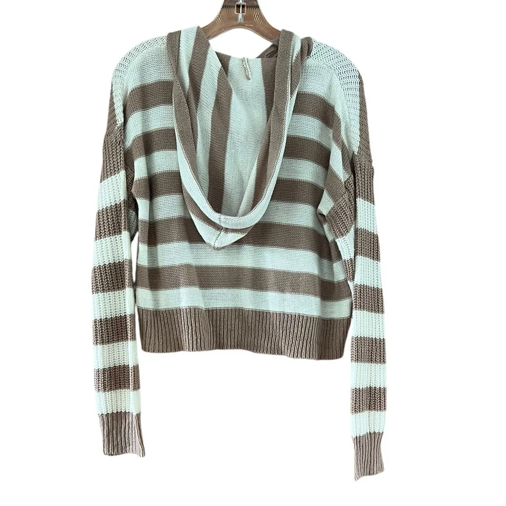 Stylish Brown and Cream Striped Sweater - Image 4