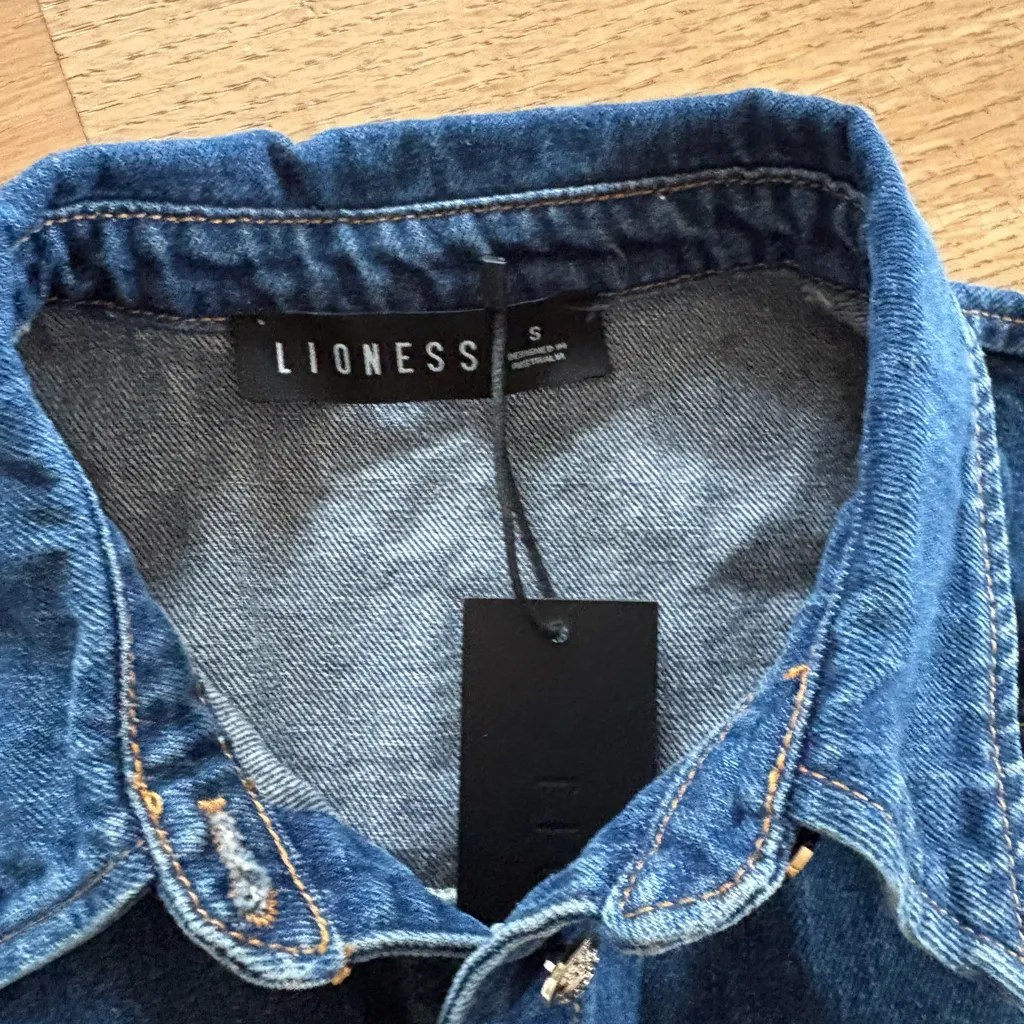 LIONESS  denim top - Image 2