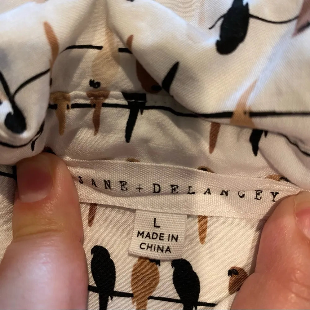 Jane + Delancey Women’s Black Sleeveless Notched Collar Button Down Size Large White - Image 8