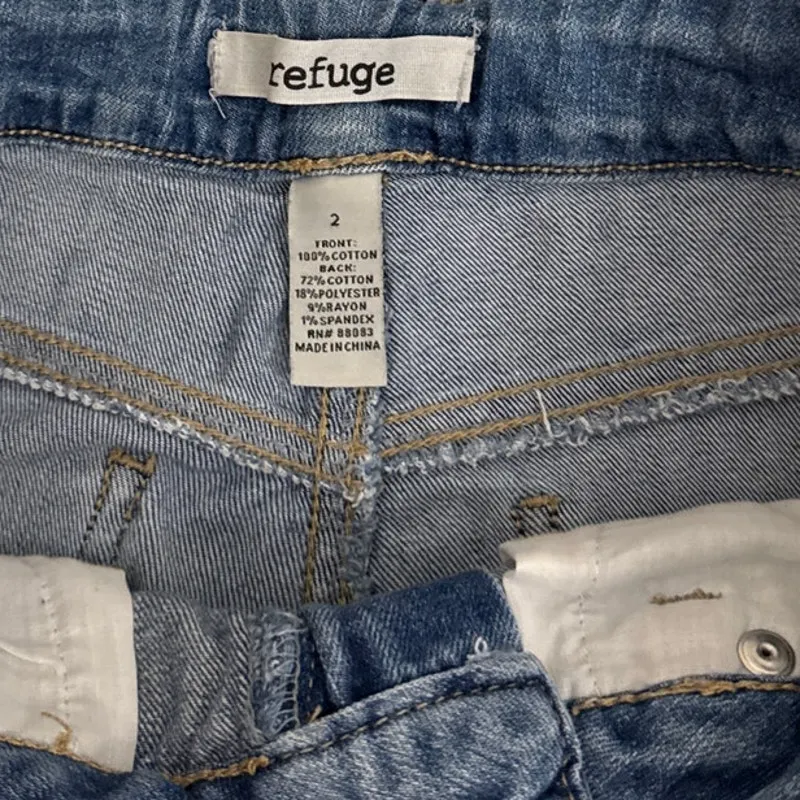 Refuge Jeans Blue Denim Distressed Boyfriend Jeans Size Women's 2 - Image 4
