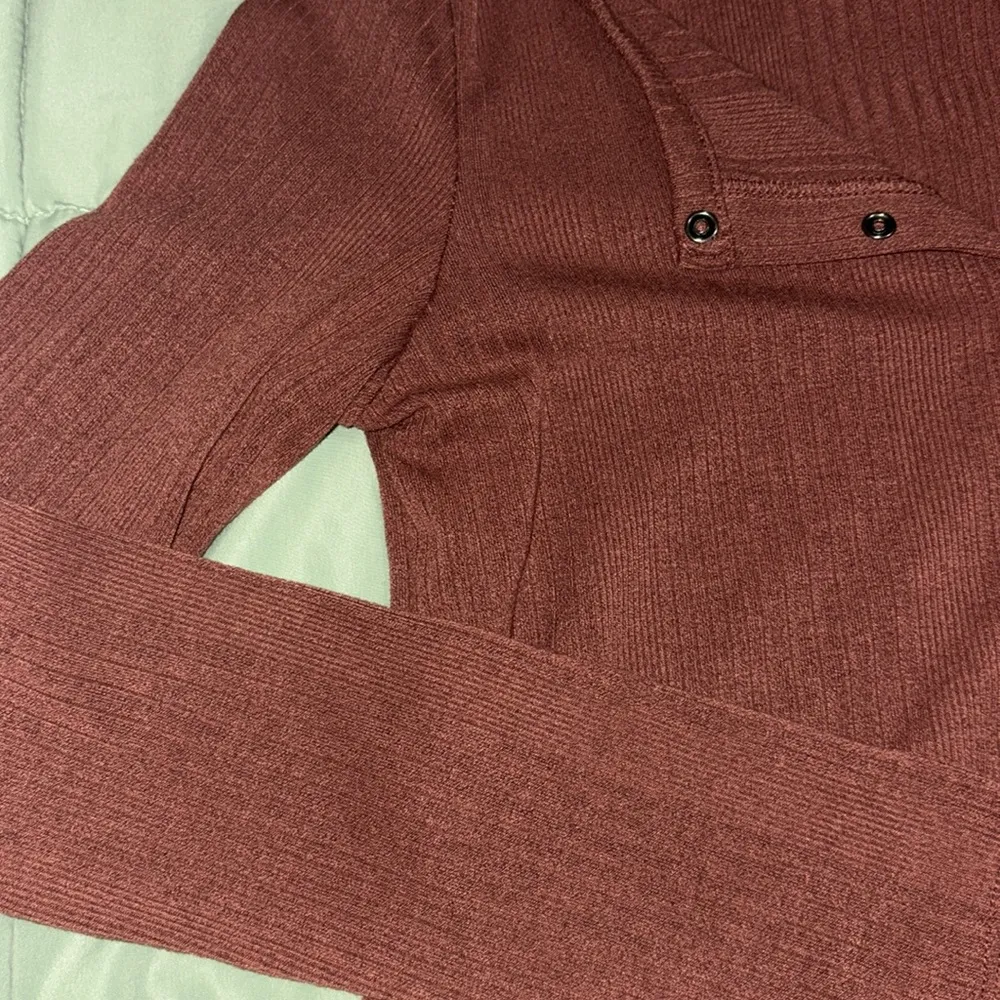 American Eagle long sleeve - Image 2
