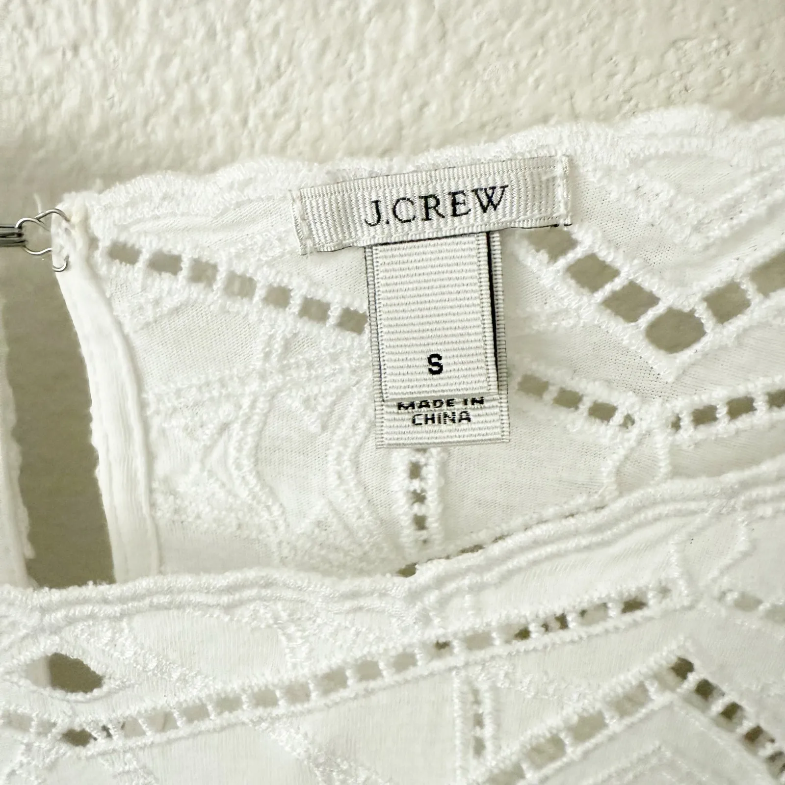 J. CREW | Embroidered Blouse Eyelet Short Sleeve Cotton Diamonds | Size Small - Image 5