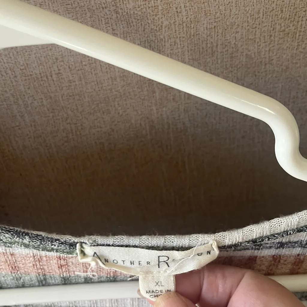 FINAL MARKDOWN Multicolor Striped Short Sleeve Top xl - Image 3