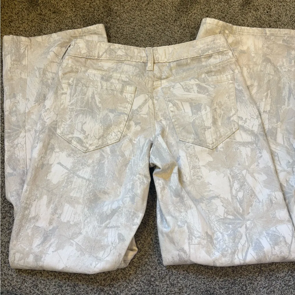 Hollister Low Rise Baggy Jeans - Image 3