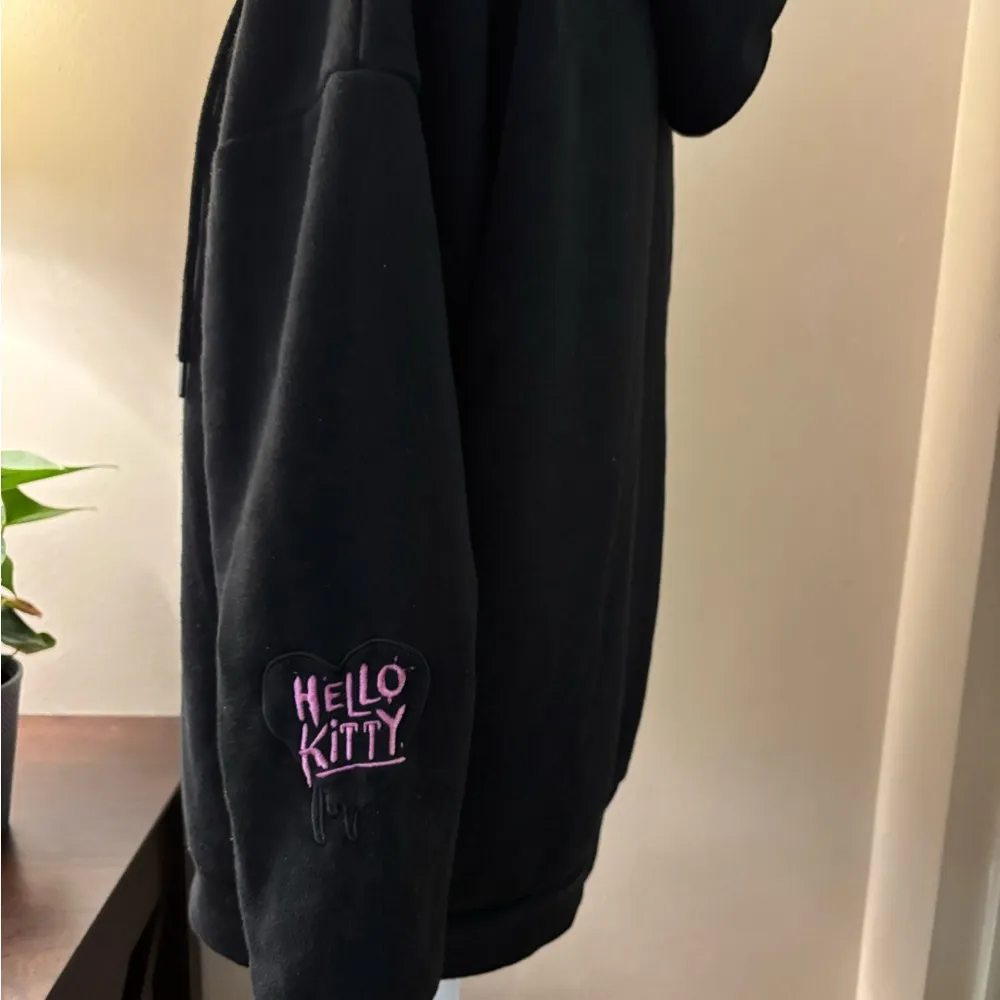 Hello Kitty Black and Pink Forever 21 Hoodie Size M - Image 5